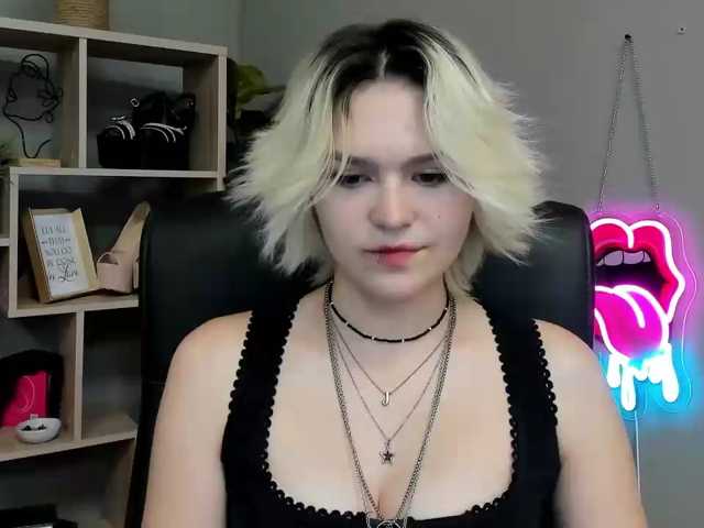 SweetLilyxo live cam on BongaCams