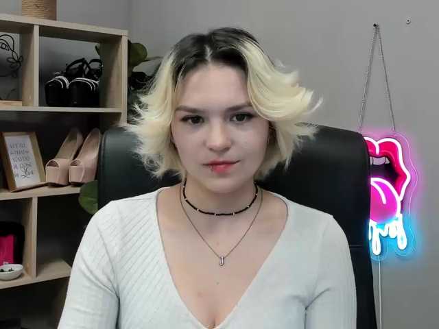 SweetLilyxo live cam on BongaCams