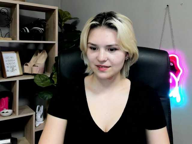 SweetLilyxo live cam on BongaCams