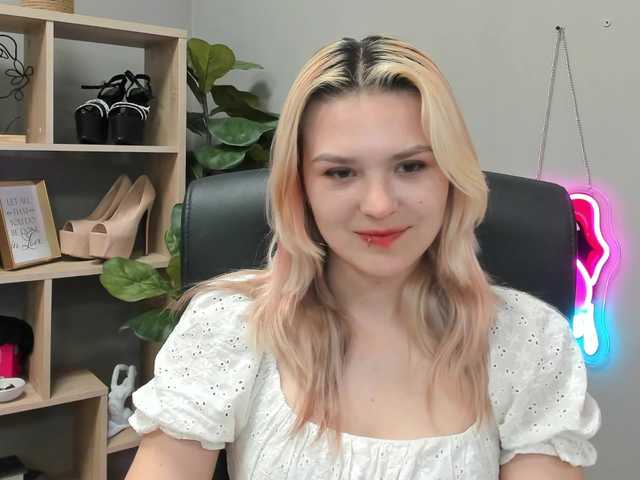 SweetLilyxo live webcam show