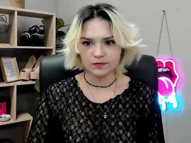 SweetLilyxo live cam on BongaCams