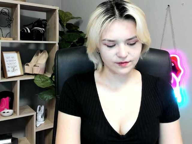 SweetLilyxo live cam on BongaCams
