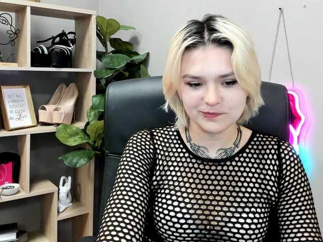 SweetLilyxo live cam on BongaCams