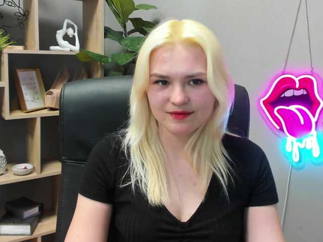SweetLilyxo live cam