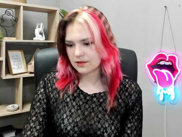 SweetLilyxo live cam on BongaCams
