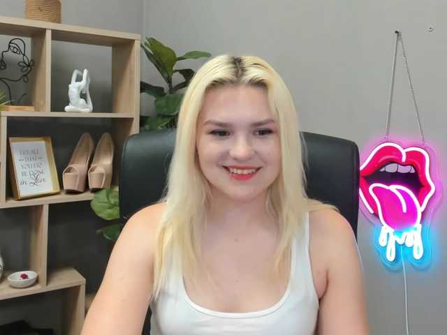 SweetLilyxo live cam on BongaCams