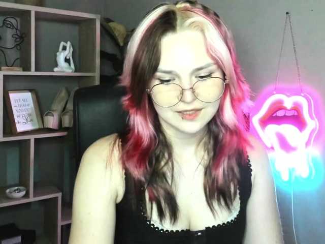 SweetLilyxo live cam on BongaCams