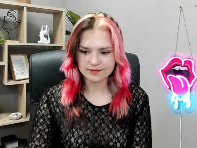 SweetLilyxo live cam on BongaCams