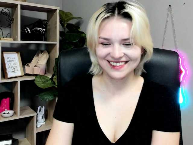 SweetLilyxo live cam on BongaCams