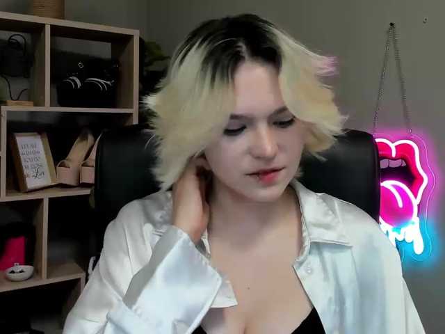 SweetLilyxo live cam on BongaCams