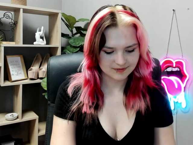 SweetLilyxo live cam on BongaCams
