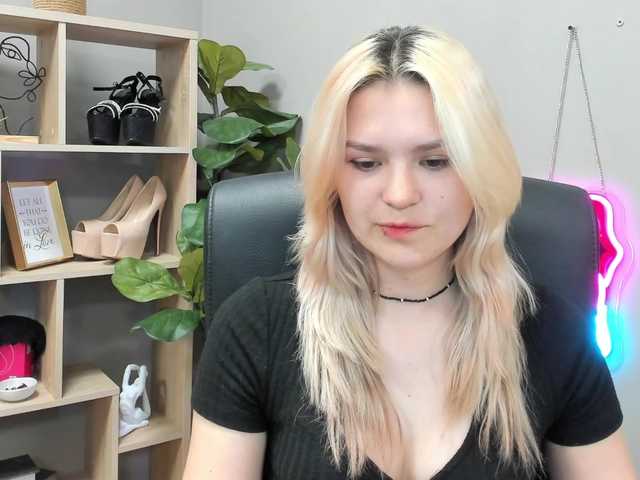 SweetLilyxo live webcam show