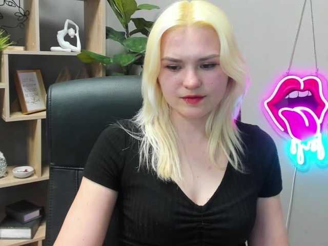 SweetLilyxo live cam