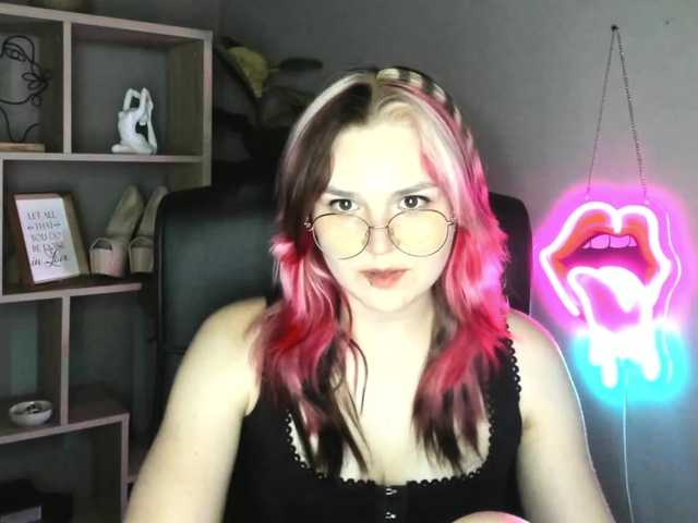SweetLilyxo live cam on BongaCams