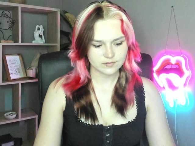 SweetLilyxo live cam on BongaCams