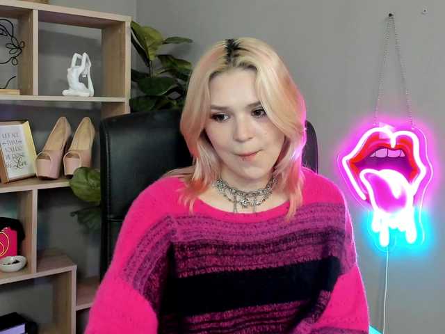 SweetLilyxo live cam on BongaCams