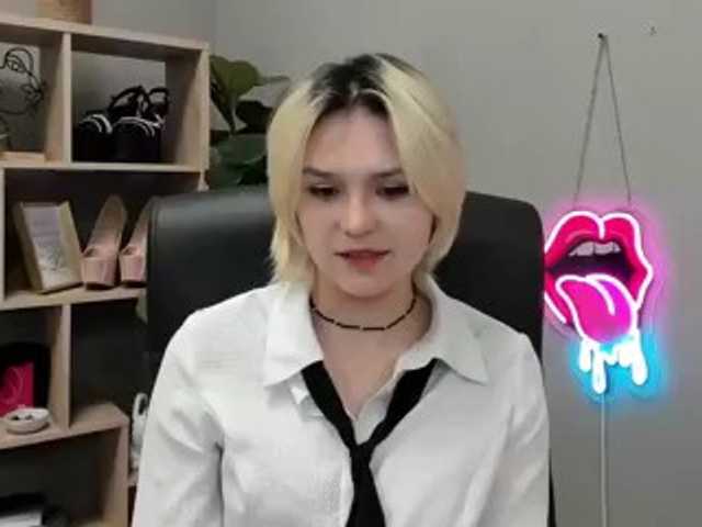 SweetLilyxo live cam on BongaCams