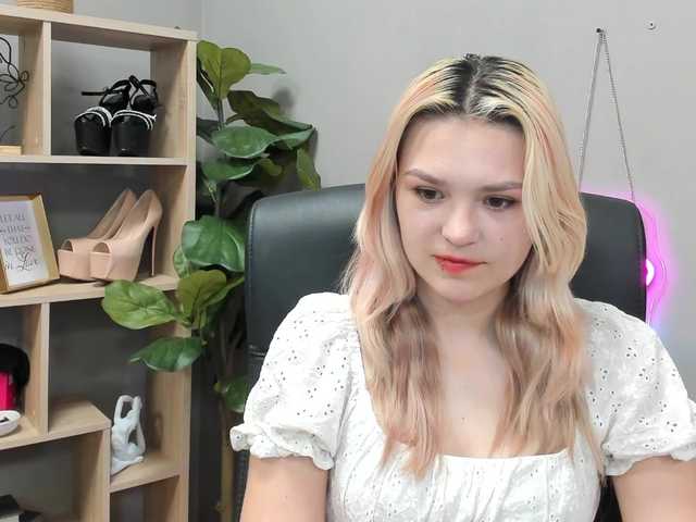 SweetLilyxo live cam on BongaCams
