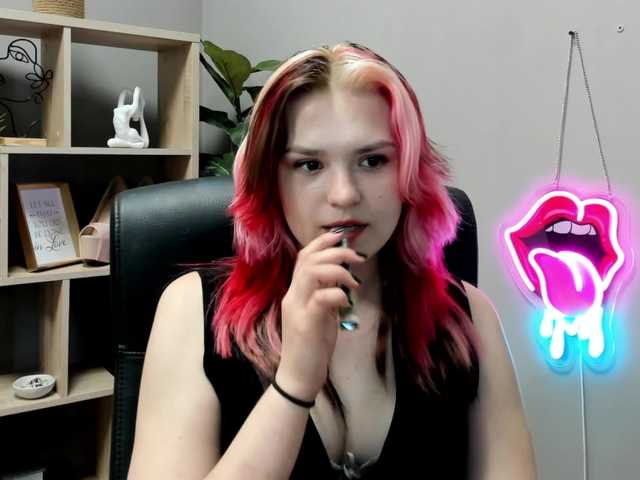 SweetLilyxo live cam on BongaCams