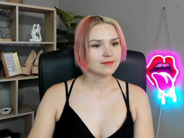 SweetLilyxo live cam on BongaCams