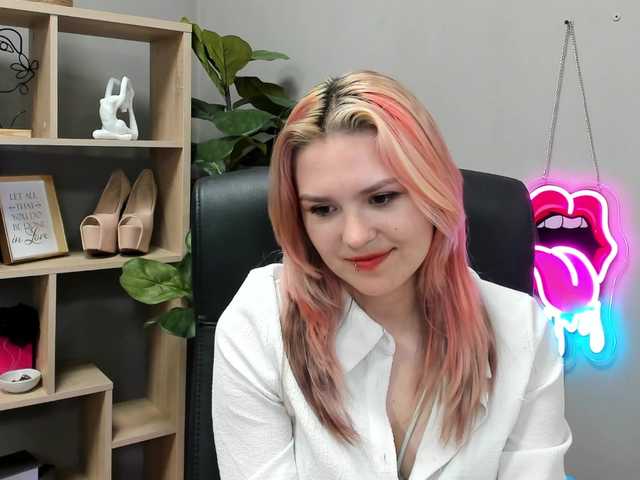 SweetLilyxo live cam on BongaCams