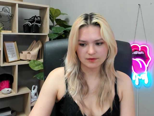 SweetLilyxo live cam on BongaCams