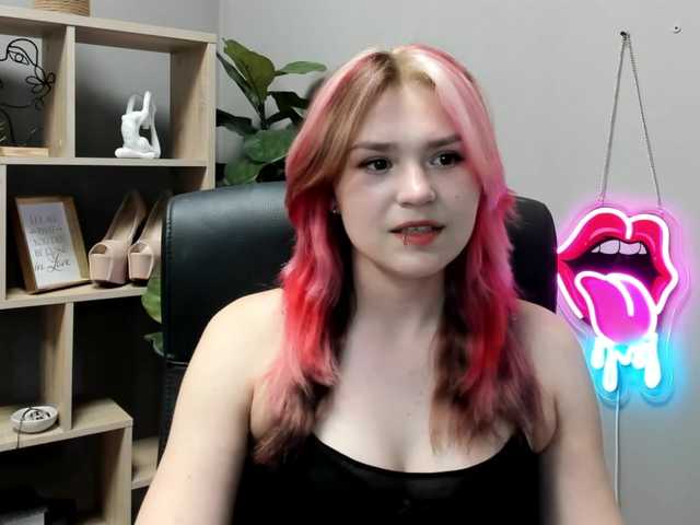 SweetLilyxo live cam on BongaCams