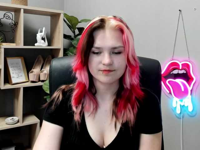 SweetLilyxo live cam on BongaCams