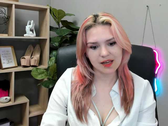 SweetLilyxo live cam on BongaCams