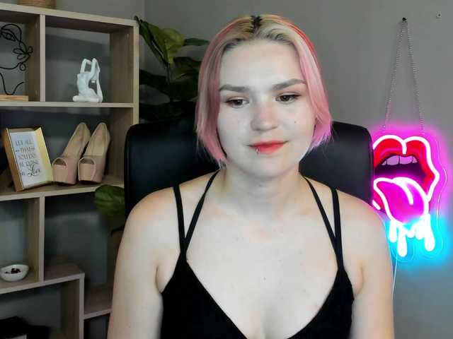 SweetLilyxo live cam on BongaCams