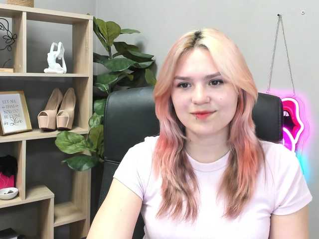SweetLilyxo live cam on BongaCams