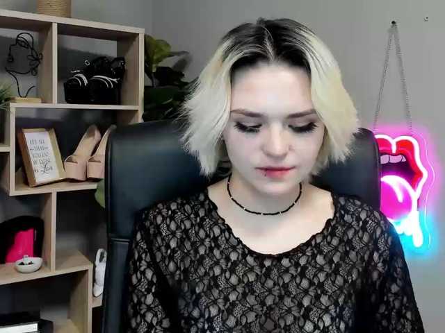SweetLilyxo live cam on BongaCams
