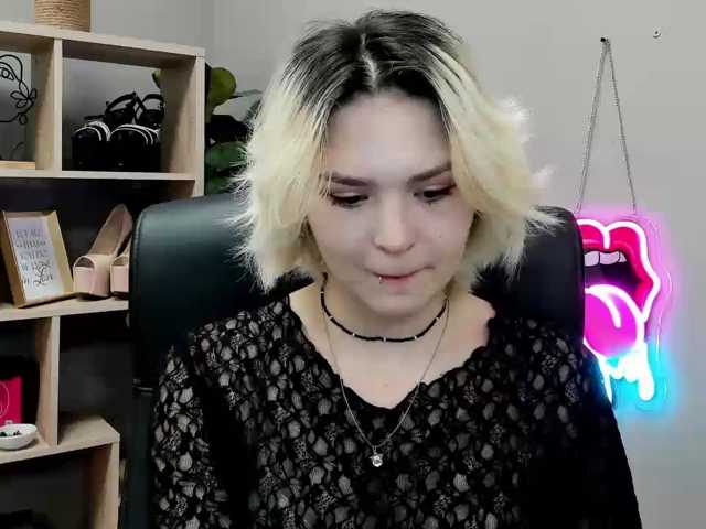 SweetLilyxo live cam on BongaCams