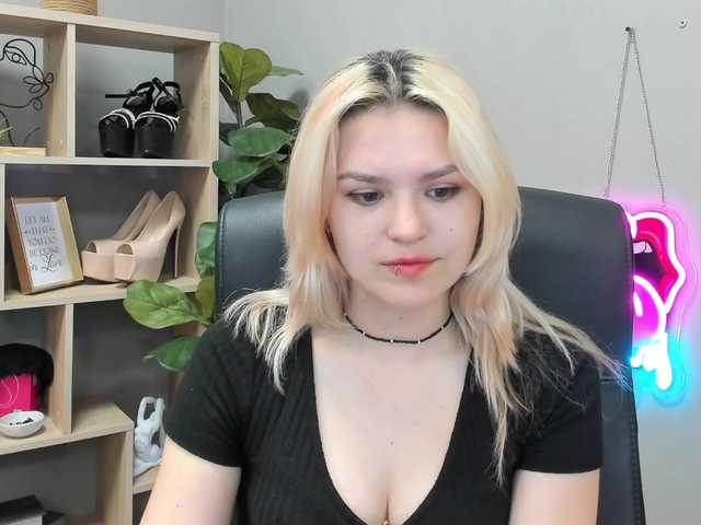 SweetLilyxo live webcam show