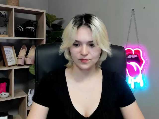 SweetLilyxo live cam on BongaCams