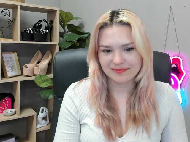 SweetLilyxo live cam on BongaCams