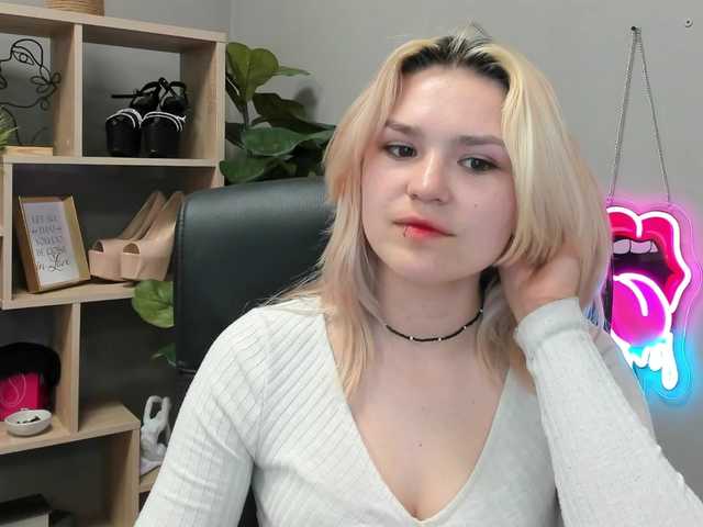 SweetLilyxo live webcam show