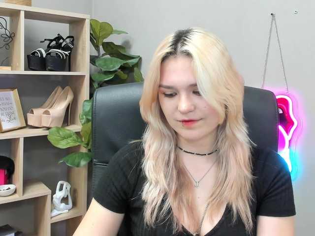 SweetLilyxo Прямой эфир на BongaCams