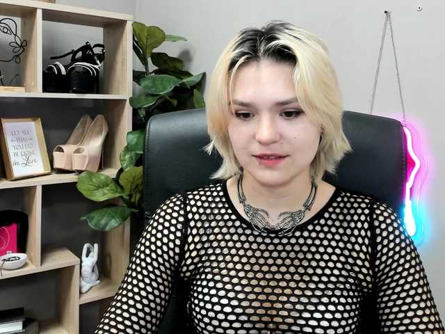 SweetLilyxo live cam on BongaCams