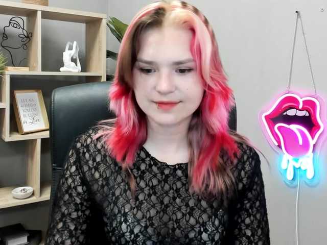 SweetLilyxo live cam on BongaCams
