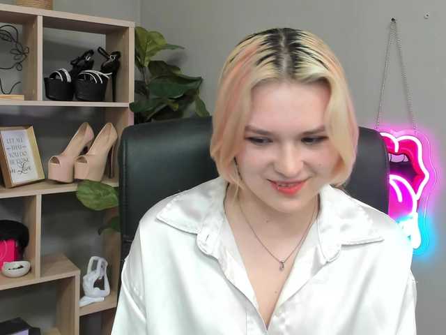 SweetLilyxo live cam on BongaCams