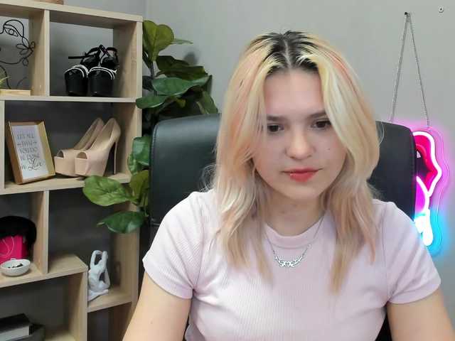 SweetLilyxo live webcam show