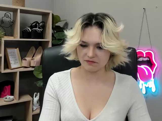SweetLilyxo live cam on BongaCams