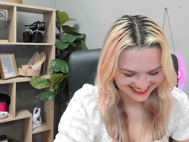 SweetLilyxo live webcam show