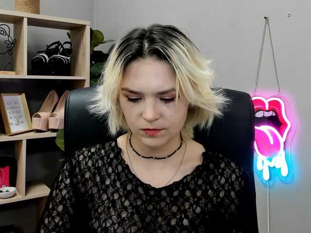 SweetLilyxo live cam on BongaCams