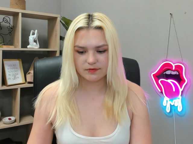 SweetLilyxo live cam on BongaCams