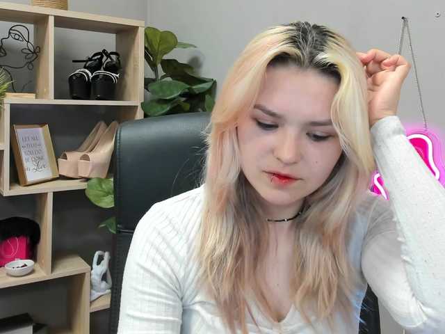 SweetLilyxo live webcam show
