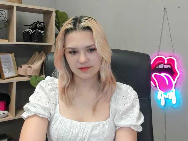SweetLilyxo live webcam show