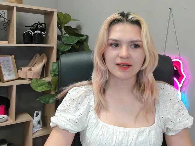 SweetLilyxo live webcam show