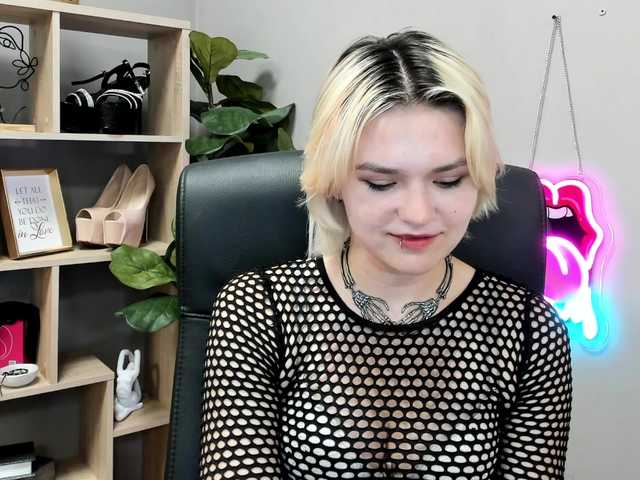 SweetLilyxo live cam on BongaCams